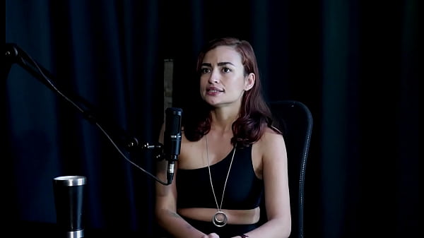 Ibu ketemu anaknya pesta seks, belum sempat rekam sama banci, mutusin berhenti biar sembuh, malah dijuluki “bintang bokep aliran agama” – Kamilla Werneck (SHEER/RED)