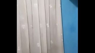 Mainin video call sama selingkuh pas suami lagi keluar, enak banget rasanya.