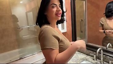 Ibu tiri Latin montok pengen ngewe ~ Lissa Aires ~ Fantasi rumah tangga ~ Scott Stark