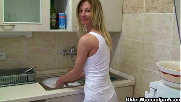 Ibu buat video coli sendiri di rumah
