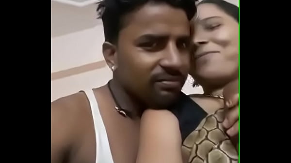 Desi tante montok, toket gede ditekanin makin erotis