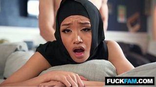 HIJABI DIAJAKIN KE BUDAYA AMERIKA, JADE KIMIKO SAMA PARKER AMBROSE MAKIN PANAS