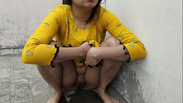 Ngentot di luar, gue kencing sambil ngomong kotor, lo bayar gue lo dapet semuanya, video XXX HD.