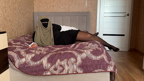 Wawancara Khalifah Turki di casting bokep, langsung dimasuki kontol sampai penuh.