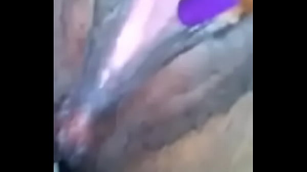 Bini orang India lagi horny banget, pengen digituin.