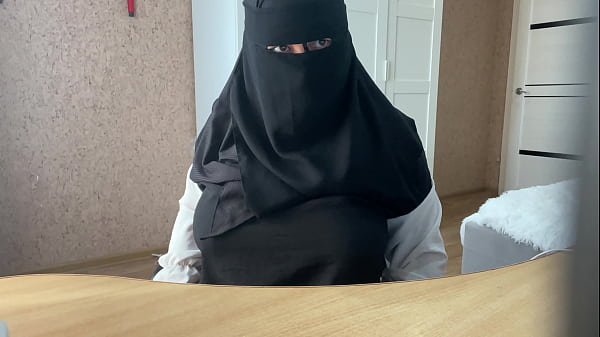 Tonton langsung: Ibu Arab lagi colmek di webcam