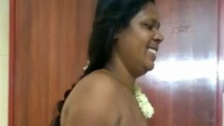 Jasmine chechi dari Kollam, bugil dalam MMS, bikin liur nggak berhenti.