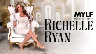 Rayakan Legenda Montok Seksi Richelle Ryan, Nenenya Bikin Ngiler