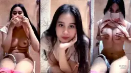 Shabila ABG Toket Bulet Nge-Live Sambil Main Memek Basah