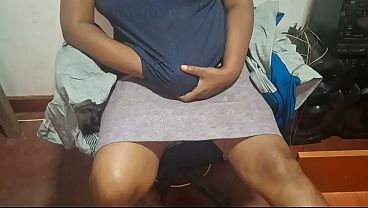 Ibu Tiri India Desi, Rahasia Malam Panasnya