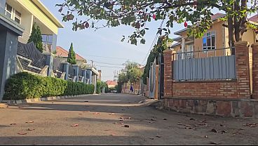 MOM ARAB NYOLONGIN MEMEK DI LUAR RUMAH DEKAT JALAN, BIKIN MAMPUS
