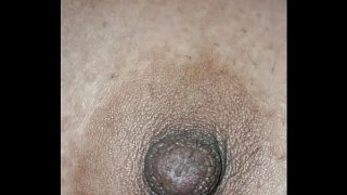 Desi cewek montok, pentil keliatan jelas banget.