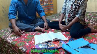 Kavita pelajar paling bejad India ngewe pakai bahasa Hindi