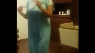 Nggak kuat liat goyangannya, bikin panas dingin, pingin nyentuh langsung!